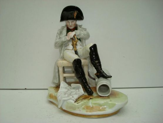 Фарфоровая статуэтка Наполеона