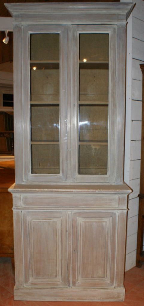 Окрашенный книжный шкаф, 1880 г.