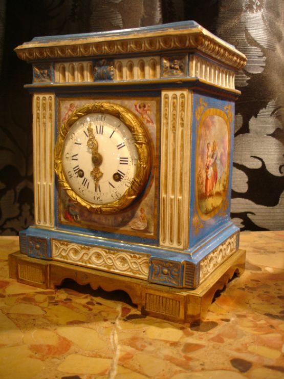 Часы из фарфора и позолоченной бронзы, 21 см