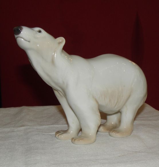Статуэтка 'Белый медведь'. Bing & Grøndahl, ХХ в. 