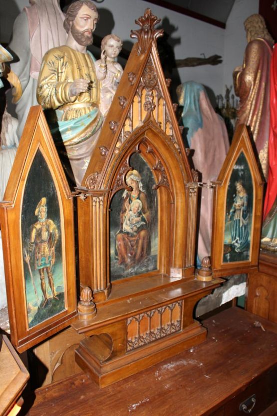 Готический триптих с изображениями