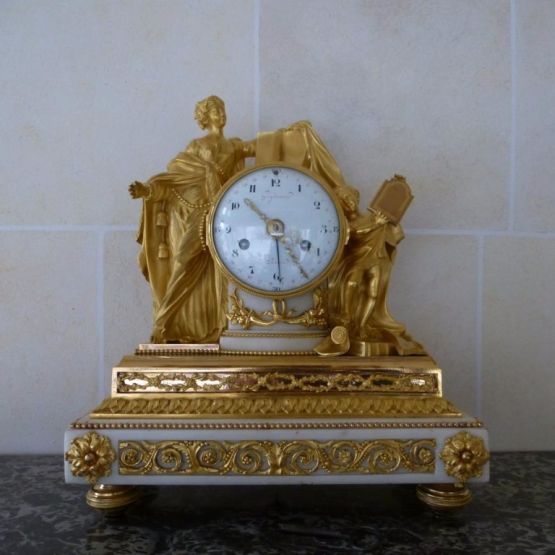 Часы из белого мрамора и позолоты. Guydamour, XVII