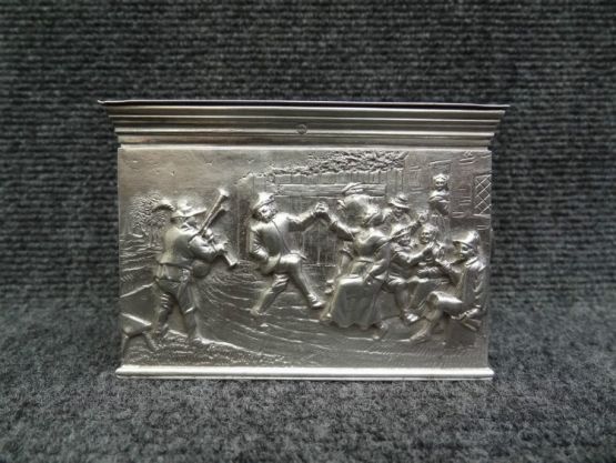 Серебряная декорированная шкатулка, Дания