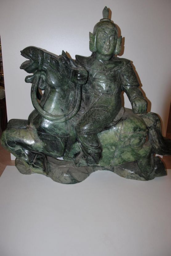 Мраморная статуя 'Воин на коне', ХХ в. 