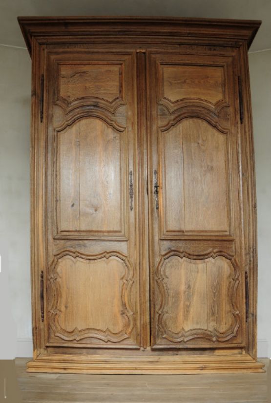 Шкаф для белья, XVIII век