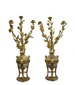 Две вазы из мрамора и позолоченной бронзы, XIX в.