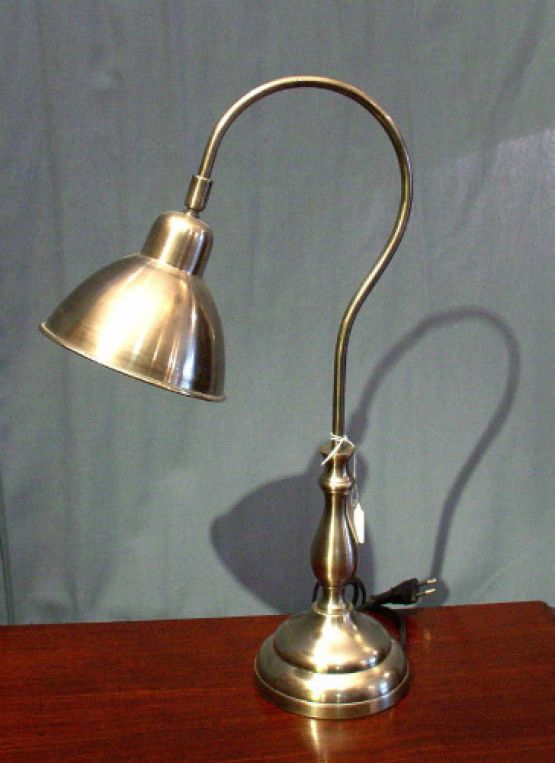Настольная лампа серебряного цвета, 49 см