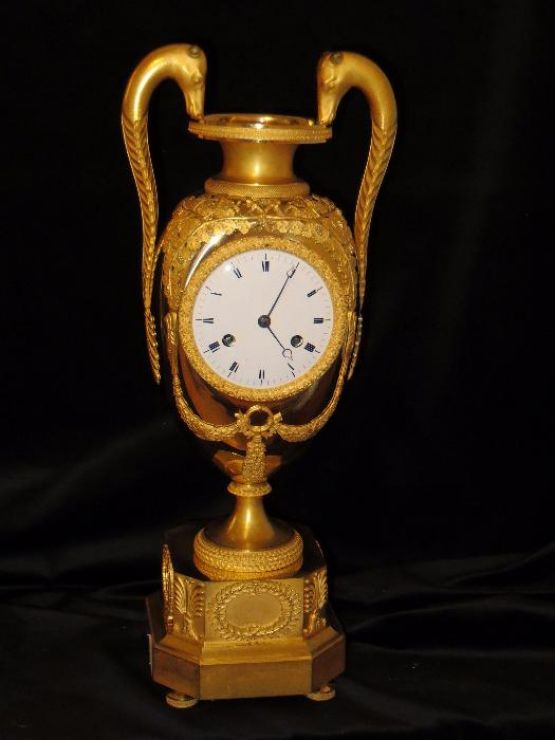 Часы в форме вазы, 1810 г.