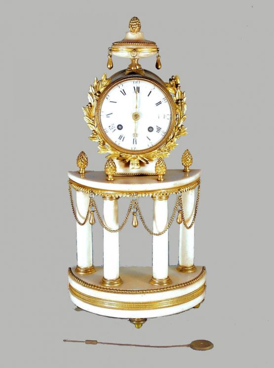 Часы-портик в стиле Людовика XVI, 1780 г. 