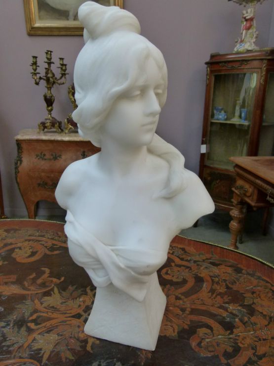 Скульптура из каррарского мрамора, Нельсон