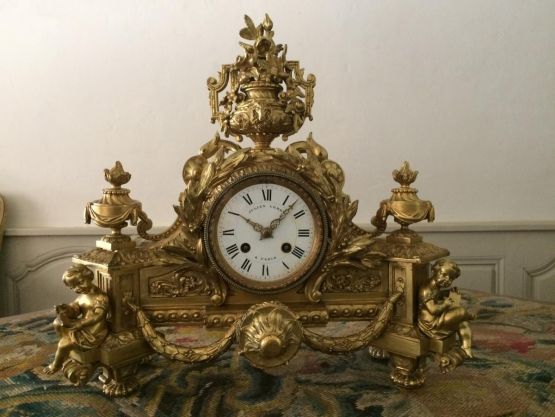 Часы из позолоченной бронзы.  Leroy, XIX в.