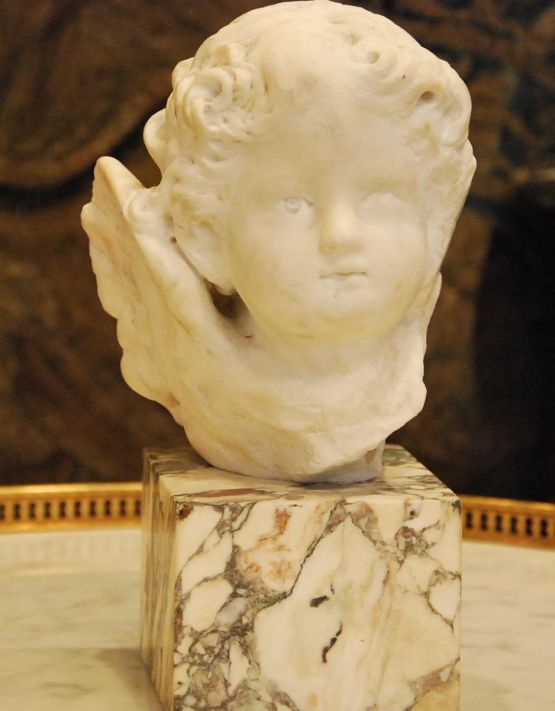 Голова ангела из мрамора. Италия, XVIII в. 