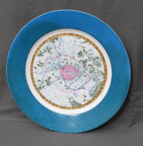Тарелка из севрского фарфора с планом Парижа, XIX 