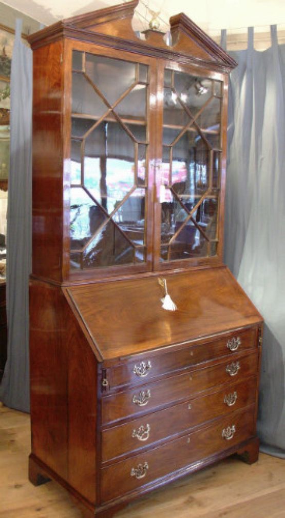 Книжный шкаф-бюро из палисандра, XVIII в.