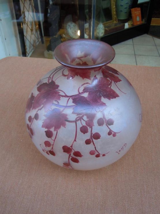 Круглая ваза из стекла, Legras, XX в.