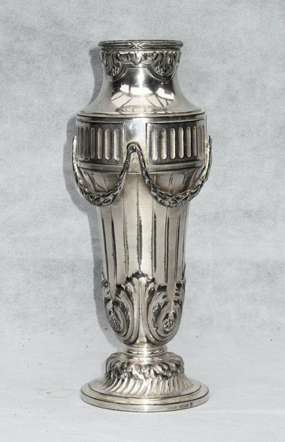 Серебряная ваза в стиле Людовика XVI, XIX в. 