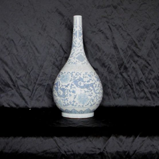Фарфоровая ваза династии Цин